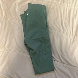 NWOT Lululemon Leggings with Pockets